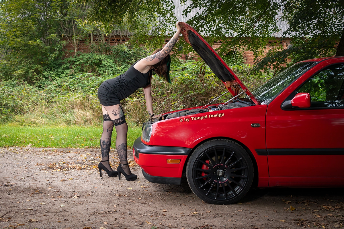 Wildes Carshooting mit Model und einem getunten VW Golf 3